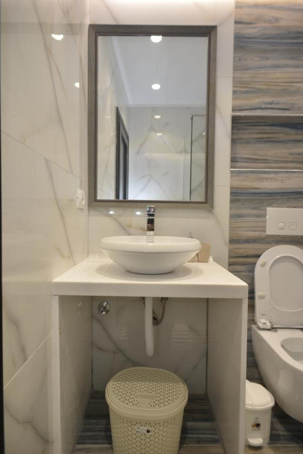 Tirana Central Apartments Bagian luar foto