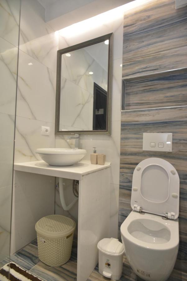 Tirana Central Apartments Bagian luar foto