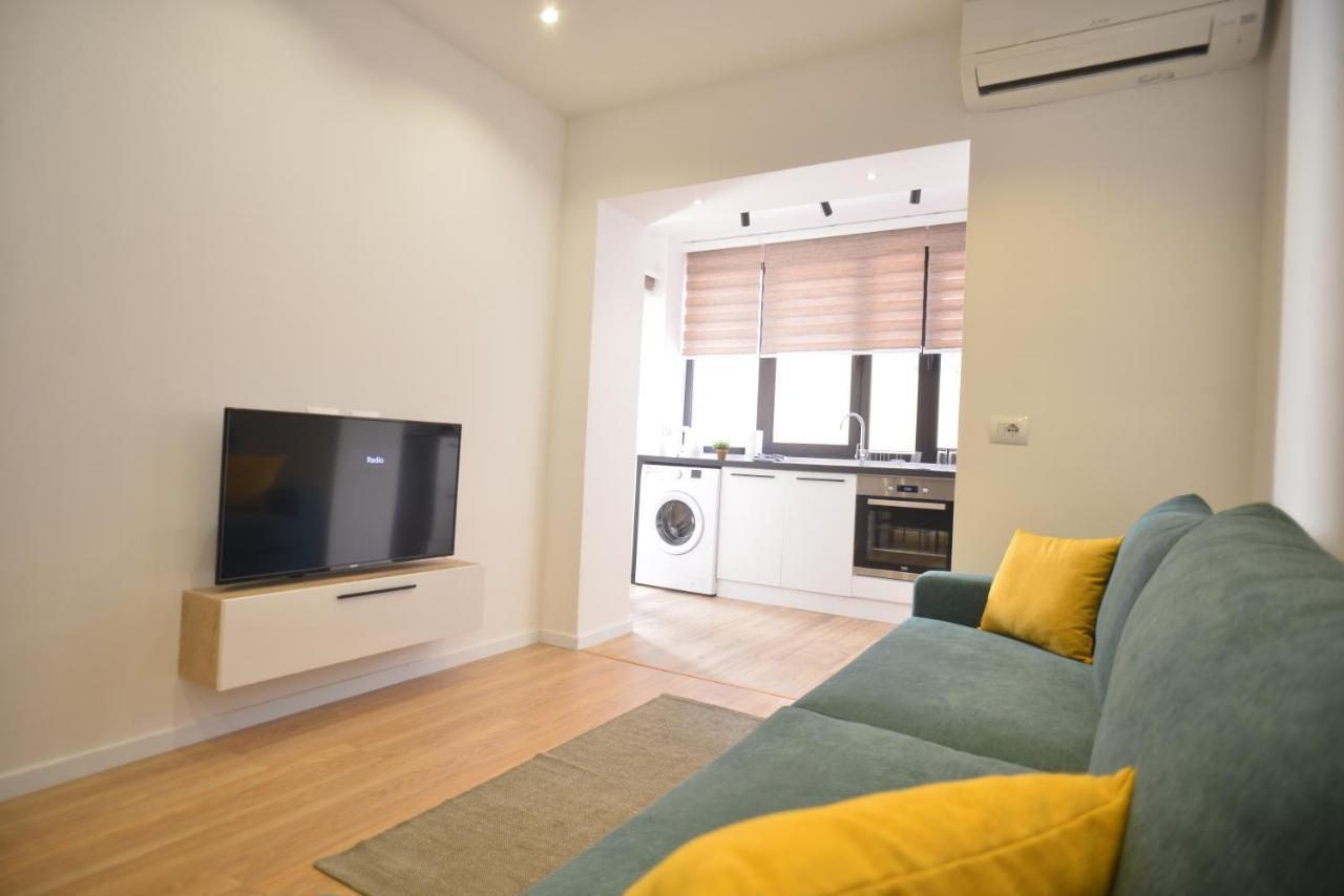 Tirana Central Apartments Bagian luar foto