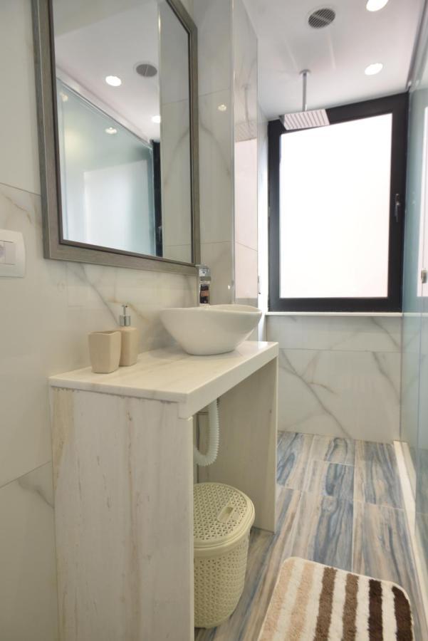 Tirana Central Apartments Bagian luar foto