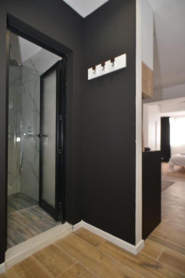 Tirana Central Apartments Bagian luar foto