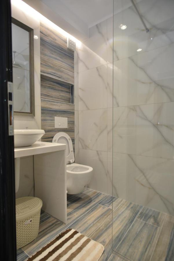 Tirana Central Apartments Bagian luar foto
